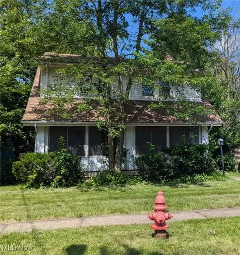 4440 E 126th St, Garfield Heights, OH 44105