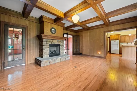Living - 4453 Darlington Ct, Ashtabula, OH 44004 photo 1 of 7