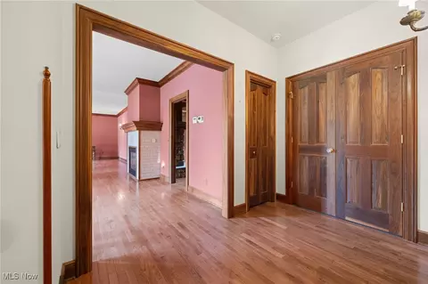 Entry Way - 4453 Darlington Ct, Ashtabula, OH 44004 photo 1 of 1