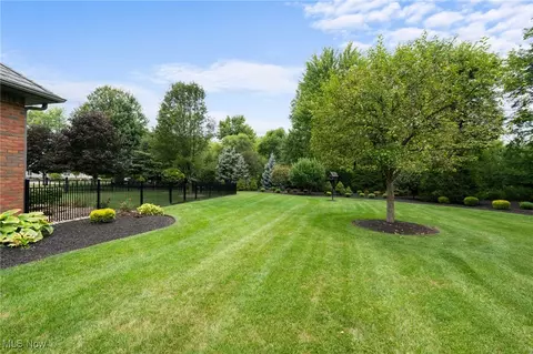 Exterior - 4453 Darlington Ct, Ashtabula, OH 44004 photo 11 of 14