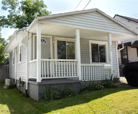 353 Gibbs Rd, Akron, OH 44312