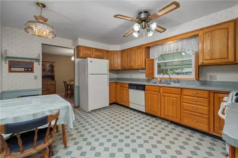 417 Georgia Ave, Elyria, OH 44035 photo 10