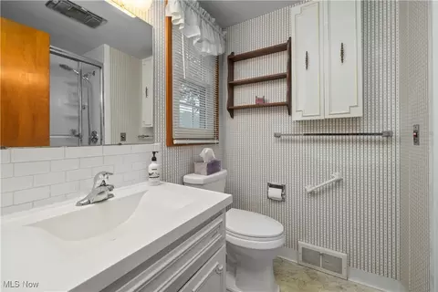 417 Georgia Ave, Elyria, OH 44035 photo 11