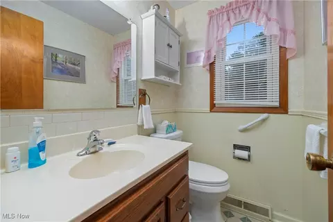 417 Georgia Ave, Elyria, OH 44035 photo 18