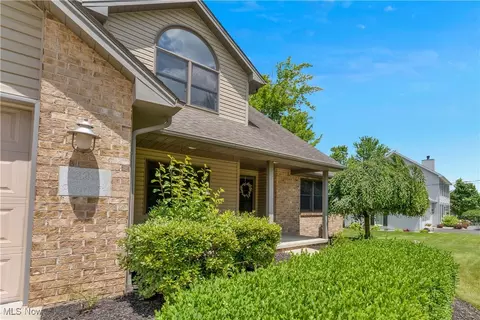 230 Clingan Rd, Struthers, OH 44471 photo 5