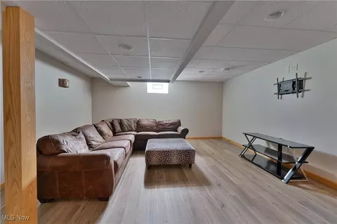 230 Clingan Rd, Struthers, OH 44471 photo 35