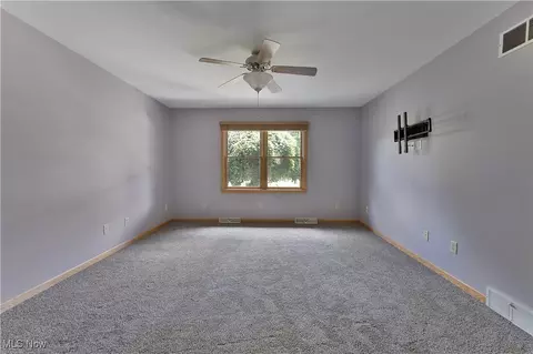 230 Clingan Rd, Struthers, OH 44471 photo 24