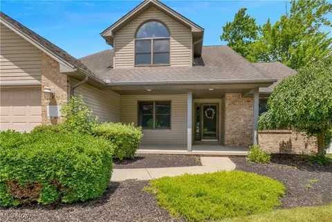 230 Clingan Rd, Struthers, OH 44471 photo 2