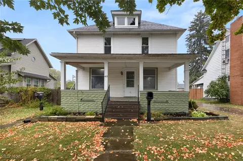 415 N Columbus St, Crestline, OH 44827