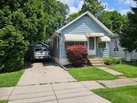 544 Day St, Ravenna, OH 44266