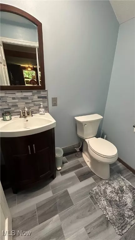 Bath - 4530 N Ridge Rd E, Geneva, OH 44041 photo 1 of 4
