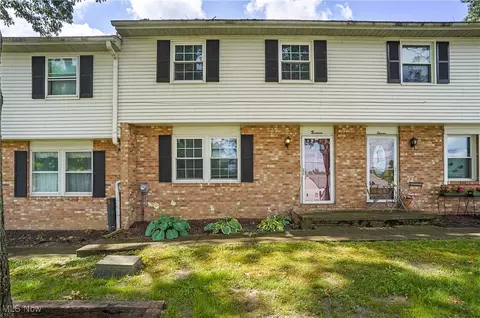 13 S River Rd, Munroe Falls, OH 44262