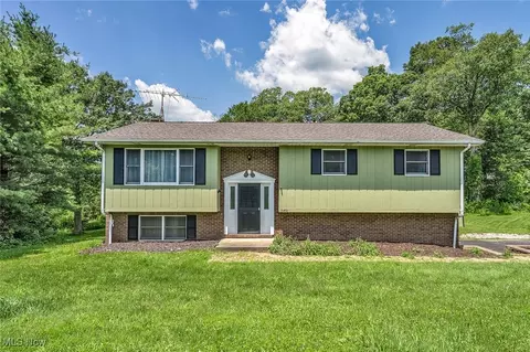 15491 County Airport Rd, East Liverpool, OH 43920