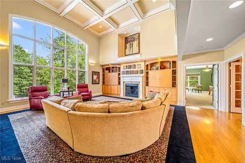 11275 Beechnut Ln, Chardon, OH 44024 photo 5
