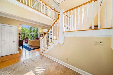 11275 Beechnut Ln, Chardon, OH 44024 photo 4