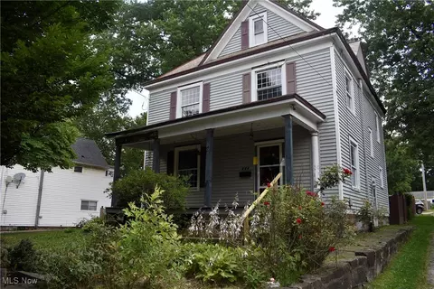 664 N Ellsworth Ave, Salem, OH 44460