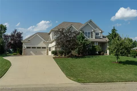 9273 Hunters Chase St NW, Massillon, OH 44646