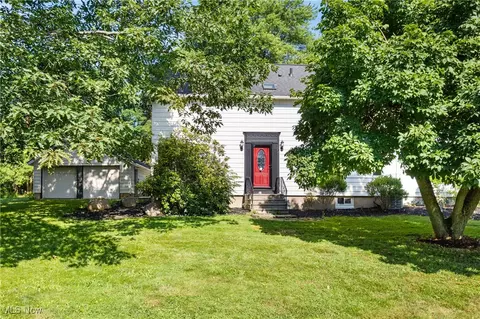 3814 Hudson Dr, Stow, OH 44224
