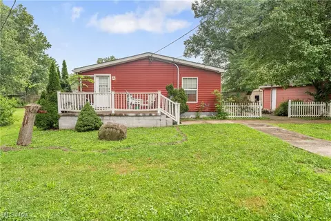 11340 Parkside Ave NE, Alliance, OH 44601