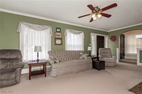 Living - 2129 E 41st St, Ashtabula, OH 44004 photo 2 of 2