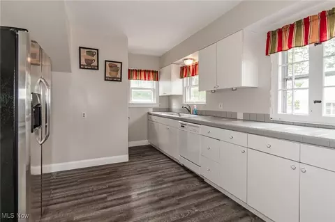 Kitchen - 2129 E 41st St, Ashtabula, OH 44004 photo 1 of 4