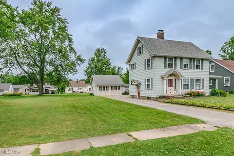 Exterior - 2129 E 41st St, Ashtabula, OH 44004 photo 13 of 14