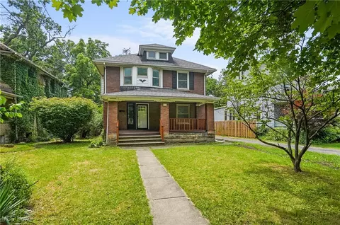 738 Washington St, Bedford, OH 44146