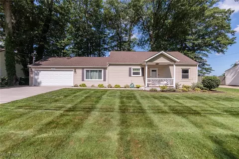 10354 Greenview Dr, Columbia Station, OH 44028