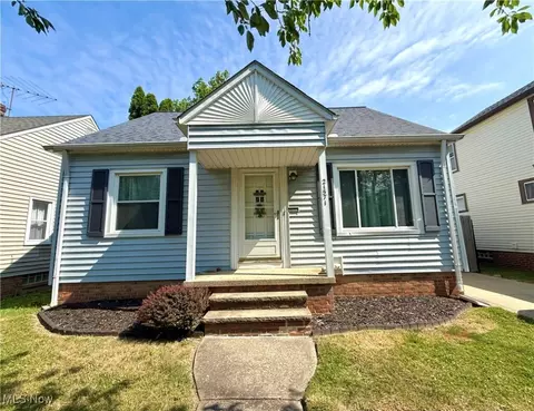 21571 Ball Ave, Euclid, OH 44123