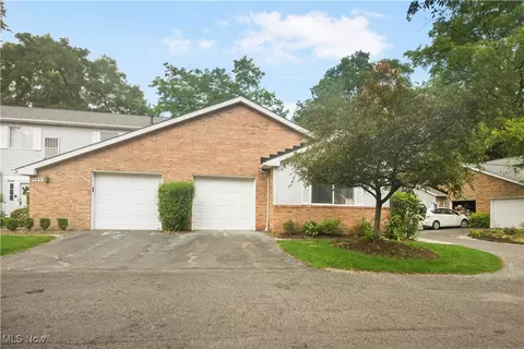 1226 Ramblewood Trl, South Euclid, OH 44121