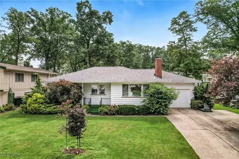604 Adelaide Ave NE, Warren, OH 44483