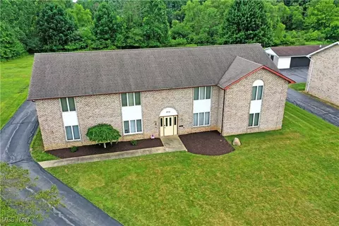 894 Pearson Cir #3, Boardman, OH 44512 photo 2
