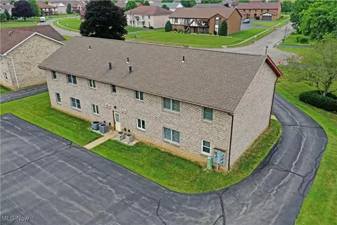 894 Pearson Cir #3, Boardman, OH 44512 photo 3