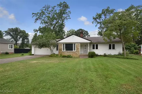 6416 Poplar Dr, Independence, OH 44131 photo 3