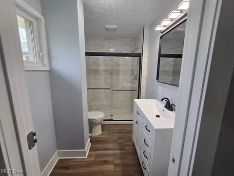 Bath - 2928 Vincent Rd, Silver Lake, OH 44224 photo 10 of 10
