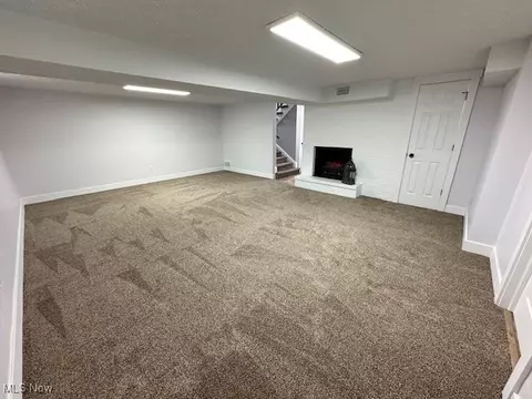Living - 2928 Vincent Rd, Silver Lake, OH 44224 photo 2 of 2