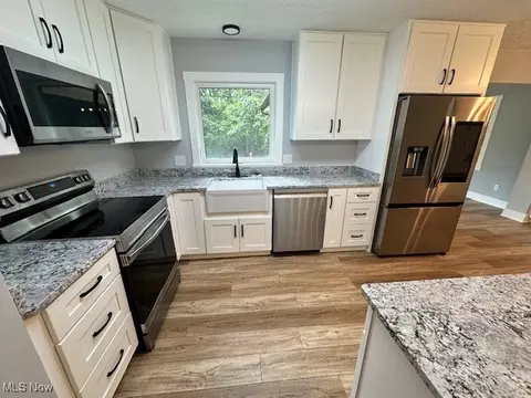 Kitchen - 2928 Vincent Rd, Silver Lake, OH 44224 photo 1 of 5