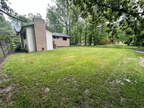 Exterior - 2928 Vincent Rd, Silver Lake, OH 44224 photo 4 of 4