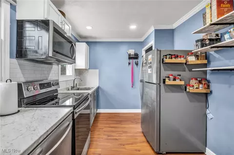 21100 Watson Rd, Maple Heights, OH 44137 photo 9