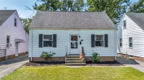 21100 Watson Rd, Maple Heights, OH 44137