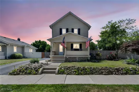 1144 Lexington Ave, Akron, OH 44310