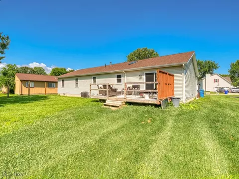 Exterior - 200 Parklane Dr, Lagrange, OH 44050 photo 2 of 2