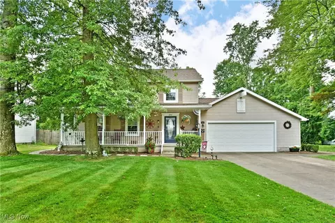 252 Greenbriar Dr, Cortland, OH 44410