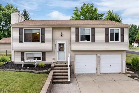 9591 Tilby Rd, North Royalton, OH 44133