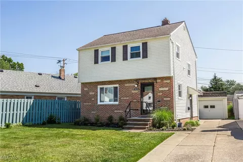 28534 Parkwood Dr, Willowick, OH 44095