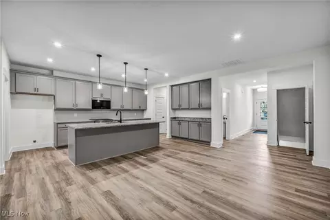 9055 Ledge View Ter, Broadview Heights, OH 44147 photo 12