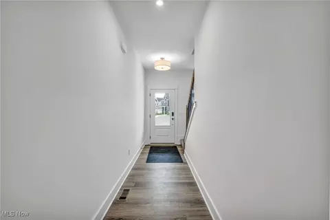 9055 Ledge View Ter, Broadview Heights, OH 44147 photo 4