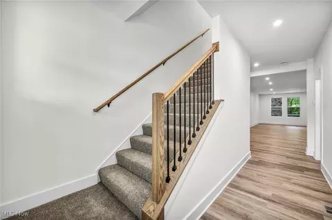 9055 Ledge View Ter, Broadview Heights, OH 44147 photo 5