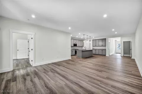 9055 Ledge View Ter, Broadview Heights, OH 44147 photo 8