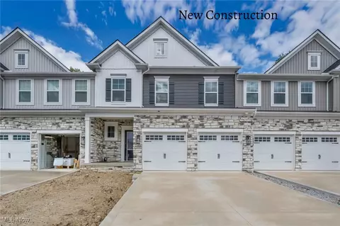 9055 Ledge View Ter, Broadview Heights, OH 44147